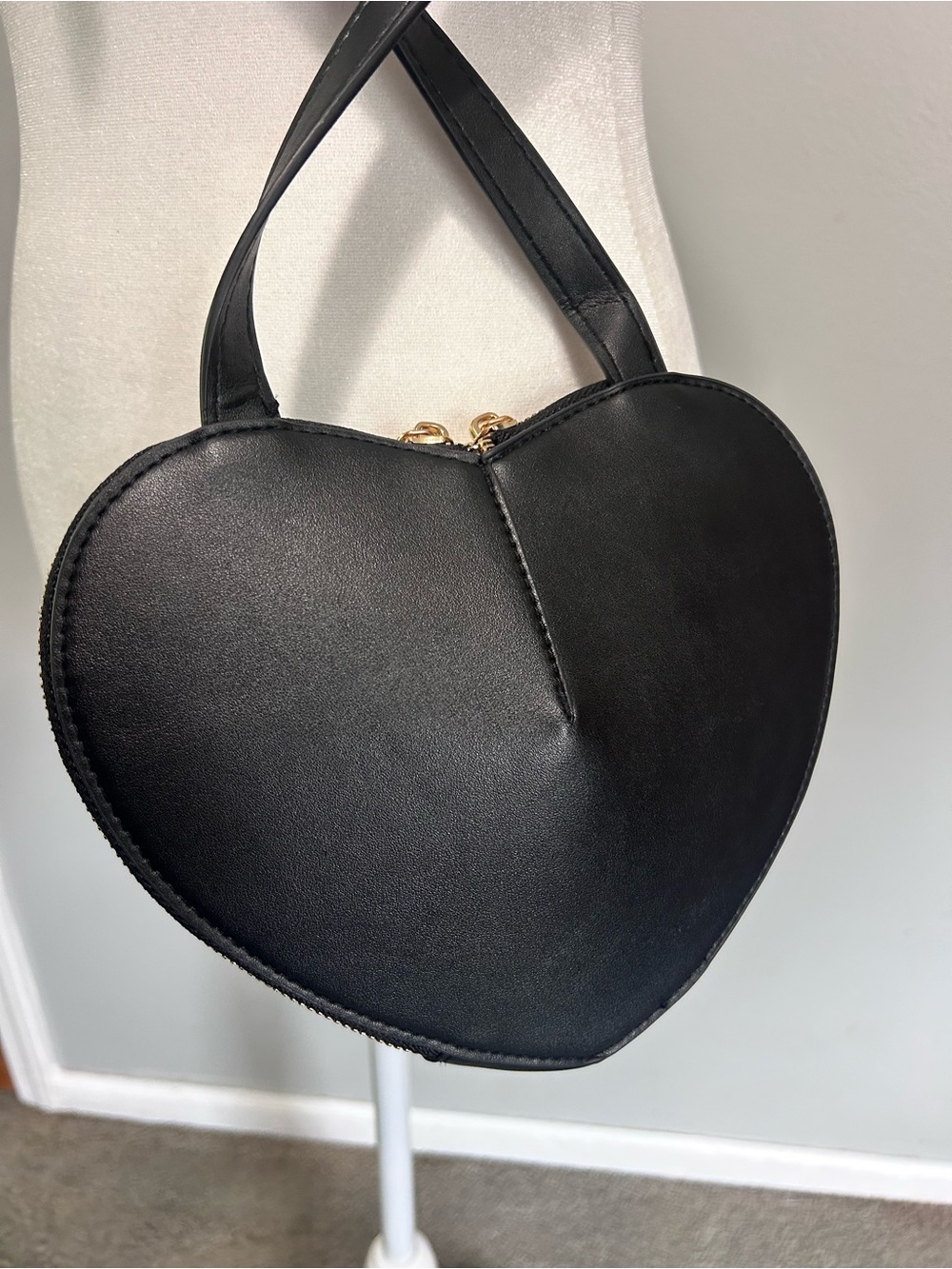 bebe Black Heart-Shaped Crossbody with Gold Hardware - Picture 6 of 8